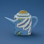 tea pot blue with bird